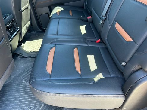 Used 2022 GMC Sierra 1500 AT4 w/ AT4 Premium Package AWD/4WD image 31