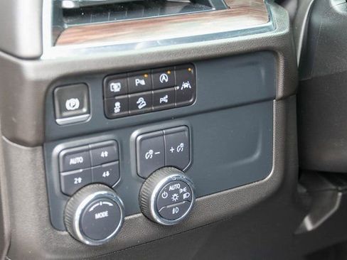 Used 2025 Chevrolet Tahoe Z71 AWD/4WD image 12