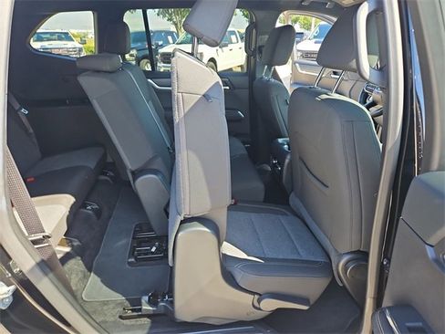 Used 2025 GMC Acadia Elevation image 26