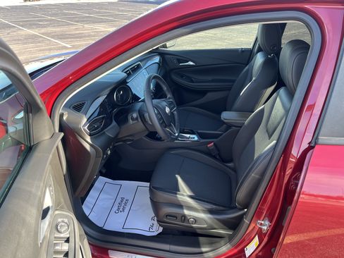 Used 2020 Buick Encore GX Preferred w/ Cold Weather Comfort Package image 9