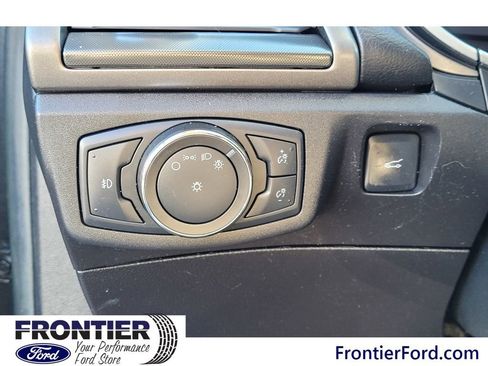 Used 2017 Ford Fusion SE w/ Equipment Group 201A image 16