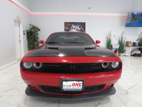 Used 2016 Dodge Challenger SXT Plus RWD image 8