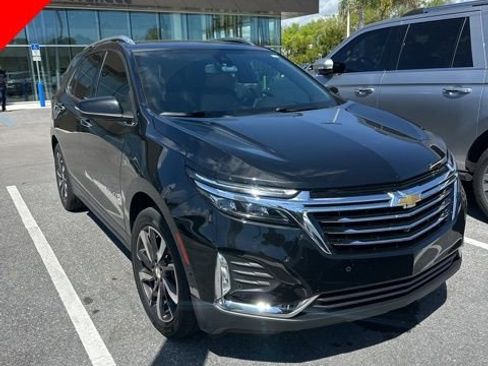 Used 2023 Chevrolet Equinox Premier image 2