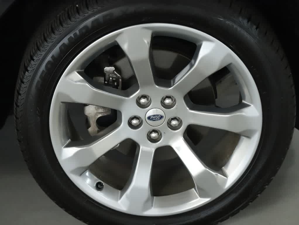 Used 2020 Ford Explorer Platinum w/ Premium Technology Package AWD/4WD image 10