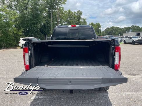 Used 2017 Ford F250 Platinum w/ FX4 Off-Road Package AWD/4WD image 14