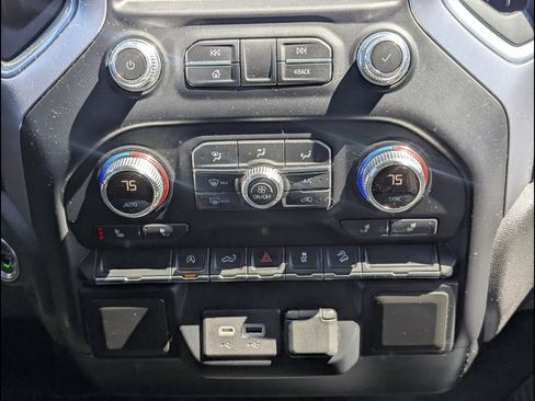 Used 2021 GMC Sierra 1500 SLE w/ X31 Off-Road Package image 34