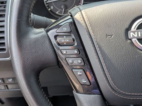 Used 2022 Nissan Armada Platinum w/ Captain's Chairs Package RWD image 18
