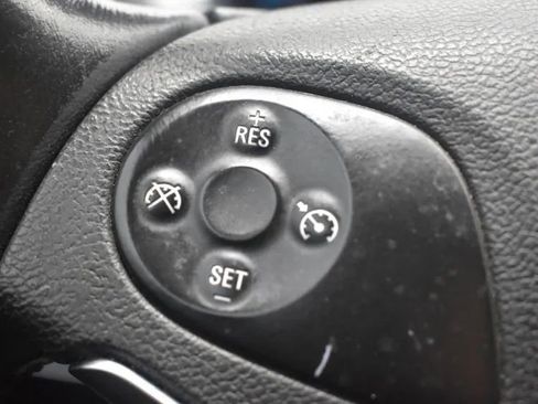 Used 2017 Chevrolet Impala LT image 23