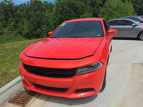Used 2021 Dodge Charger SXT w/ Leather Interior Group RWD image 2