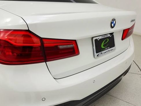 Used 2018 BMW 530e w/ M Sport Package 2 RWD image 26