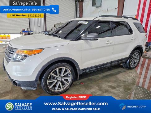 Used 2015 Ford Explorer XLT w/ Equipment Group 202B FWD image 1