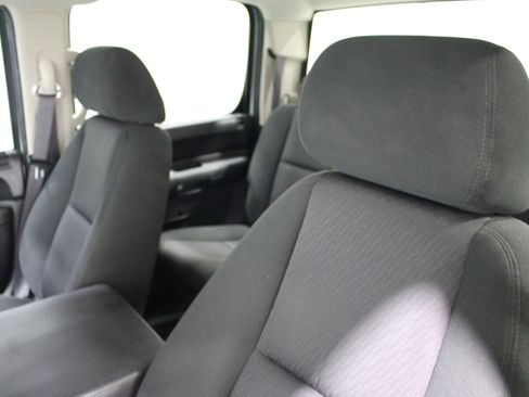 Used 2011 Chevrolet Silverado 2500 LT w/ Interior Plus Package image 4