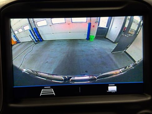 Used 2021 GMC Sierra 1500 SLE w/ X31 Off-Road Package image 31