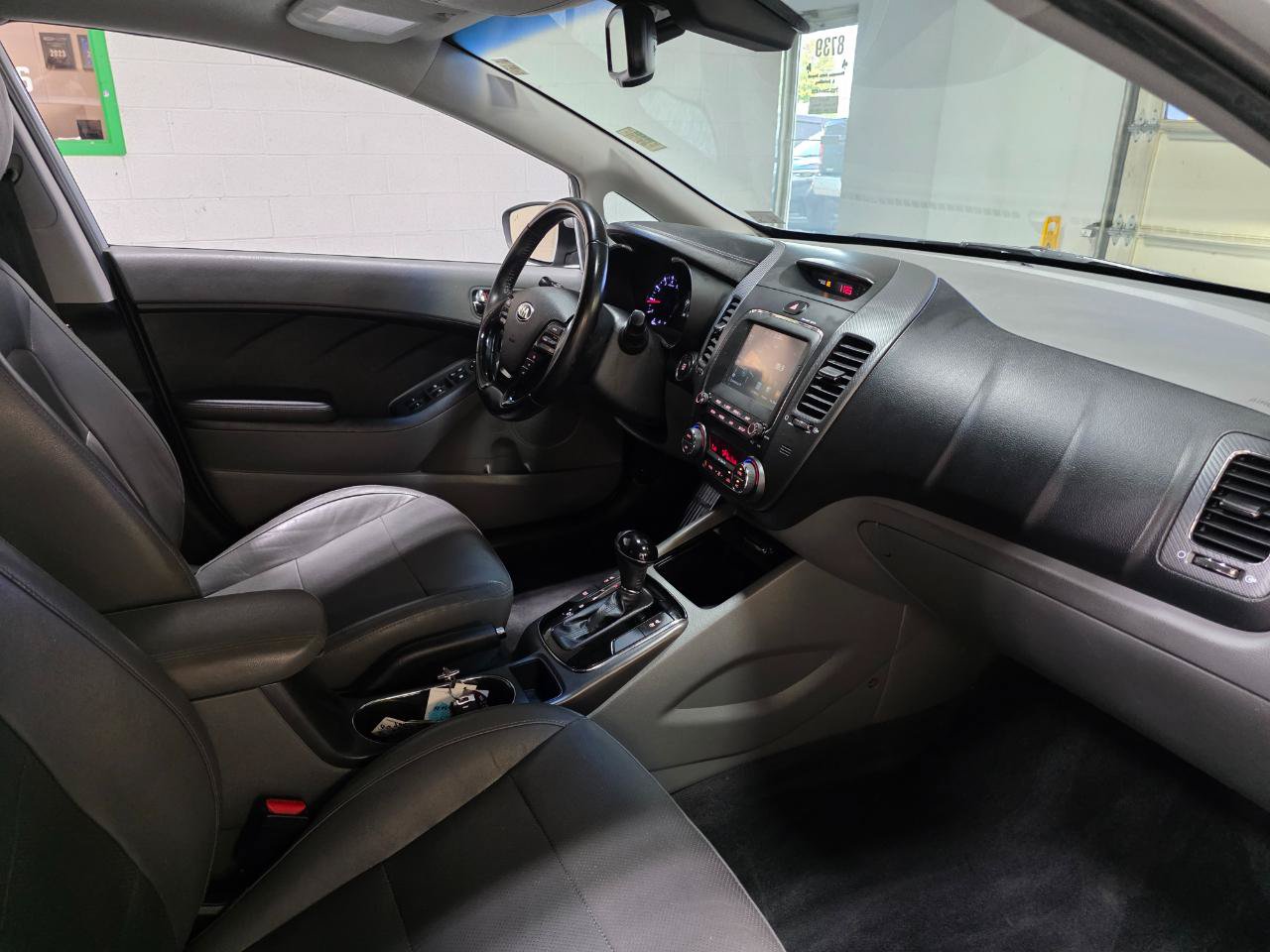 Used 2017 Kia Forte EX w/ EX Premium Plus Package FWD image 24