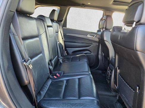 Used 2021 Jeep Grand Cherokee Limited image 16