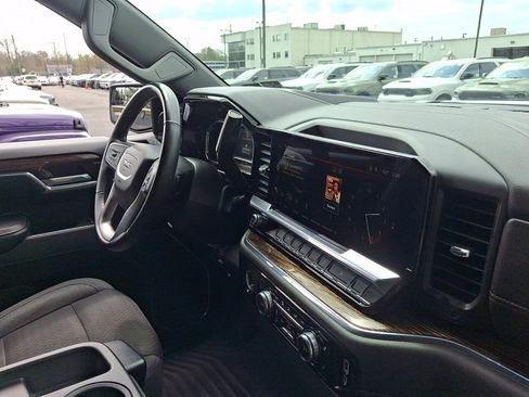 Used 2023 GMC Sierra 1500 Elevation image 12