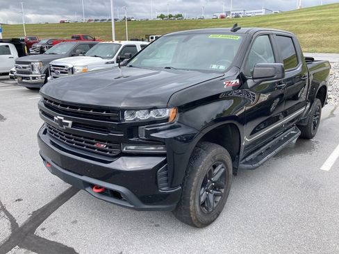 Used 2019 Chevrolet Silverado 1500 LT Trail Boss AWD/4WD image 3