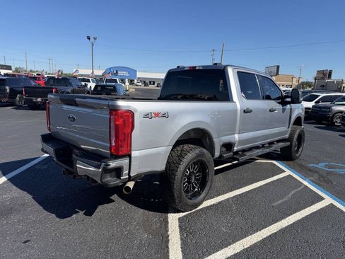 Used 2023 Ford F250 XLT AWD/4WD image 5
