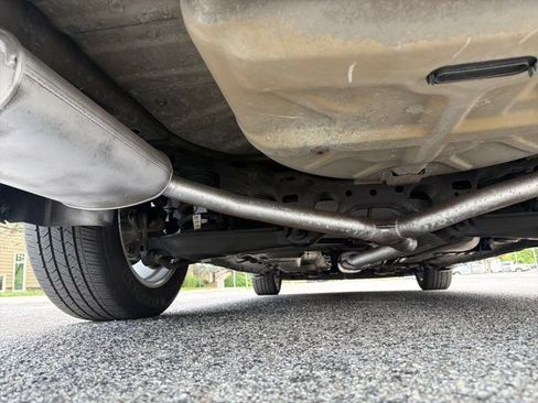 Used 2015 Ford Taurus SE FWD image 25