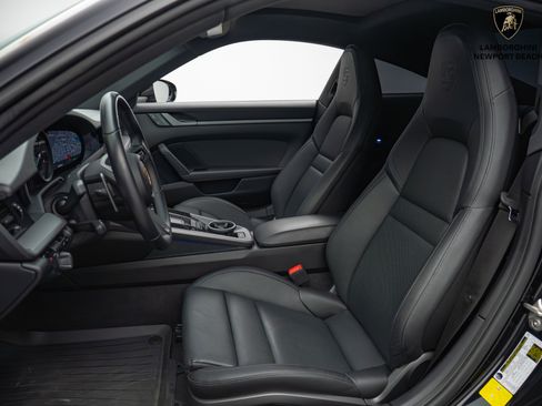 Used 2021 Porsche 911 Carrera image 19