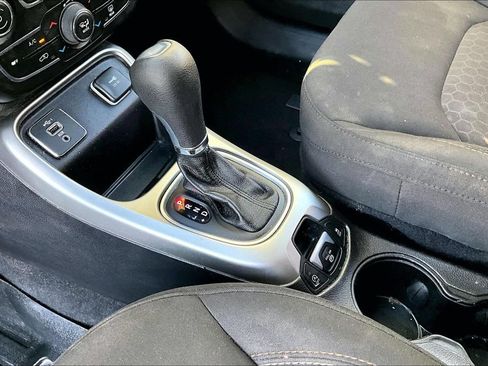 Used 2020 Jeep Compass Sport FWD image 16
