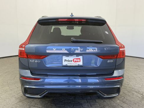 Used 2025 Volvo XC60 B5 Plus AWD/4WD image 6