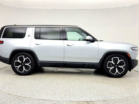 Used 2023 Rivian R1S Adventure image 4