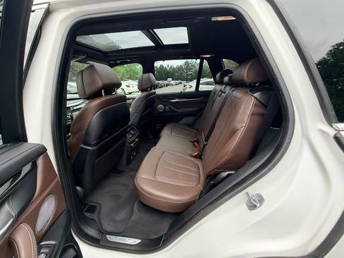 Used 2018 BMW X5 xDrive50i AWD/4WD image 11