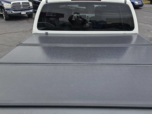 Used 2017 Nissan Frontier S image 12