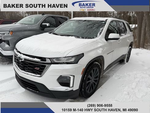Used 2023 Chevrolet Traverse RS image 1
