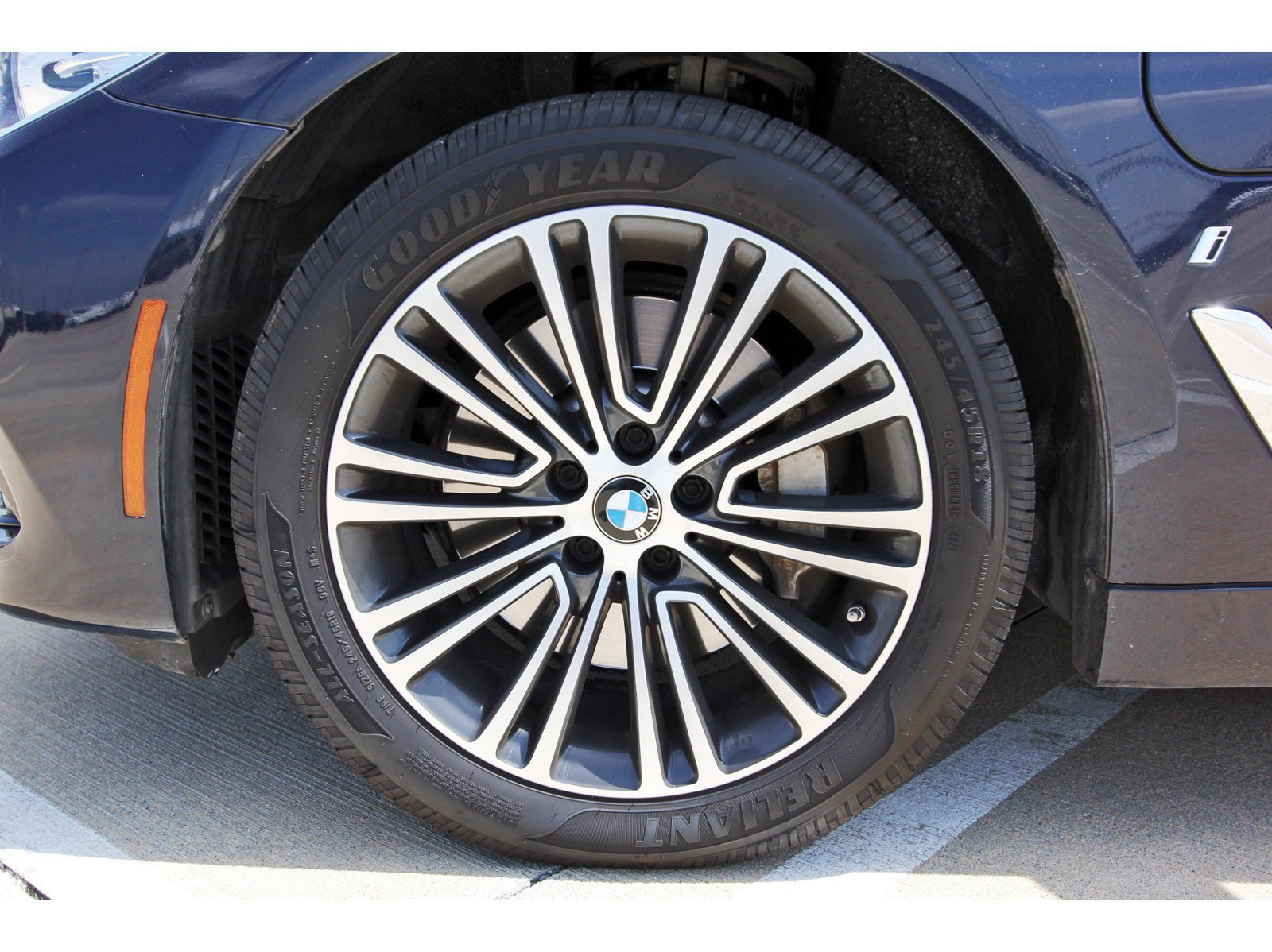Used 2019 BMW 530e w/ Convenience Package RWD image 35