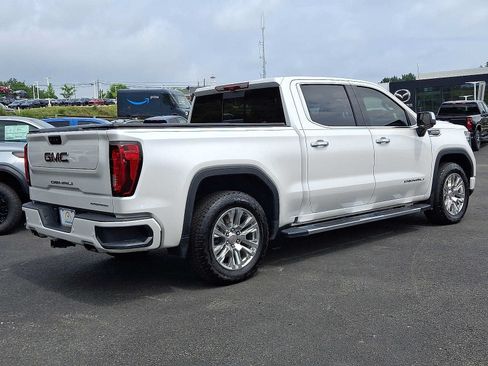 Used 2024 GMC Sierra 1500 Denali w/ Technology Package AWD/4WD image 7