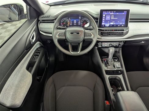 Used 2023 Jeep Compass Sport image 16