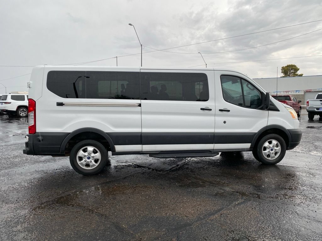Used 2017 Ford Transit 350 XLT RWD image 5