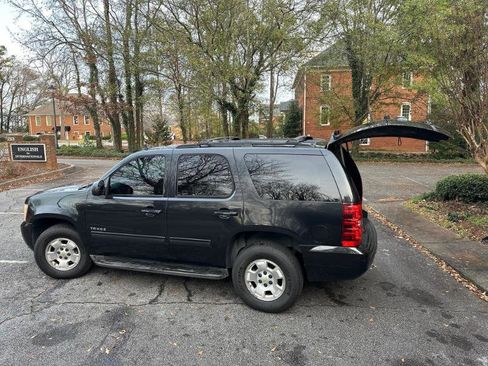 Used 2011 Chevrolet Tahoe LS w/ Convenience Package image 16