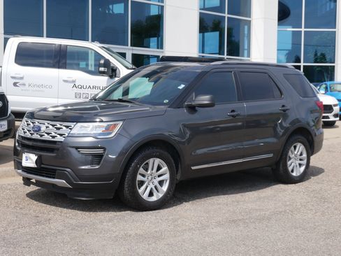 Used 2019 Ford Explorer XLT w/ Class III Trailer Tow Package AWD/4WD image 25