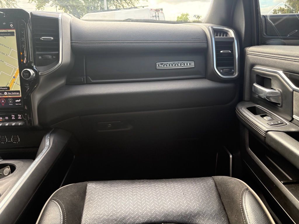 Used 2021 RAM 2500 Laramie w/ Night Edition AWD/4WD image 8