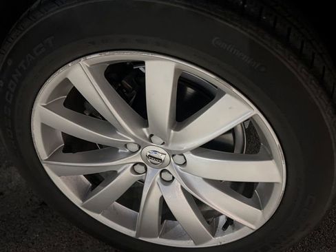 Used 2016 Volvo XC90 T6 Momentum w/ Momentum Plus Package image 6