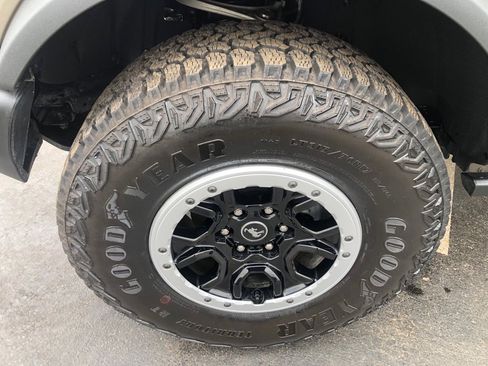 Used 2025 Ford Bronco 4-Door w/ Sasquatch Package image 10