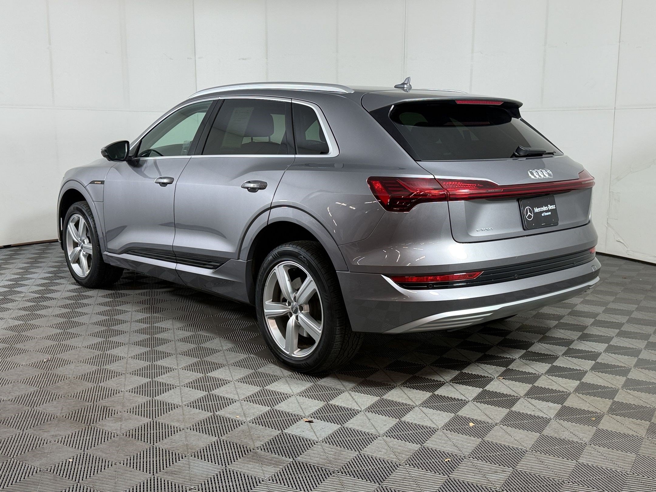 Used 2019 Audi e-tron Premium Plus AWD/4WD image 3