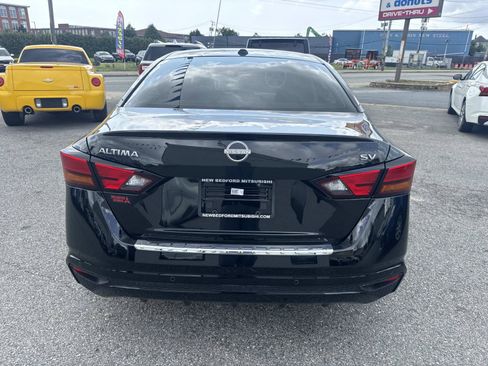 Used 2023 Nissan Altima 2.5 SV FWD image 4