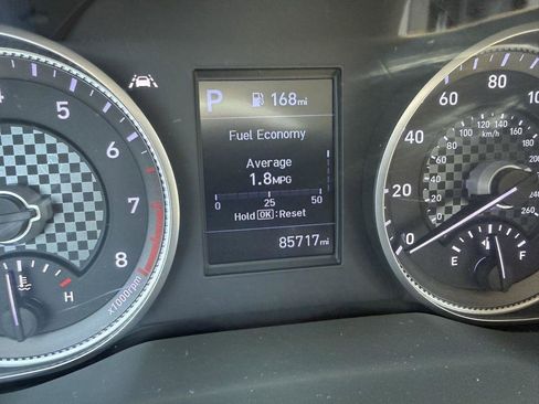 Used 2020 Hyundai Elantra SE FWD image 11