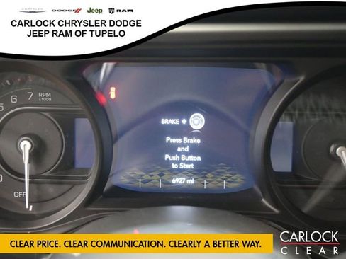 Used 2025 Jeep Wrangler Unlimited Sahara AWD/4WD image 17