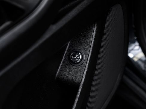 Used 2019 Chevrolet Traverse LT image 45