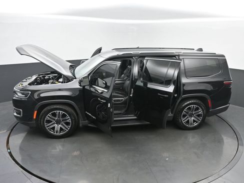 Used 2022 Jeep Wagoneer Series III w/ Flexible Seating Group AWD/4WD image 67