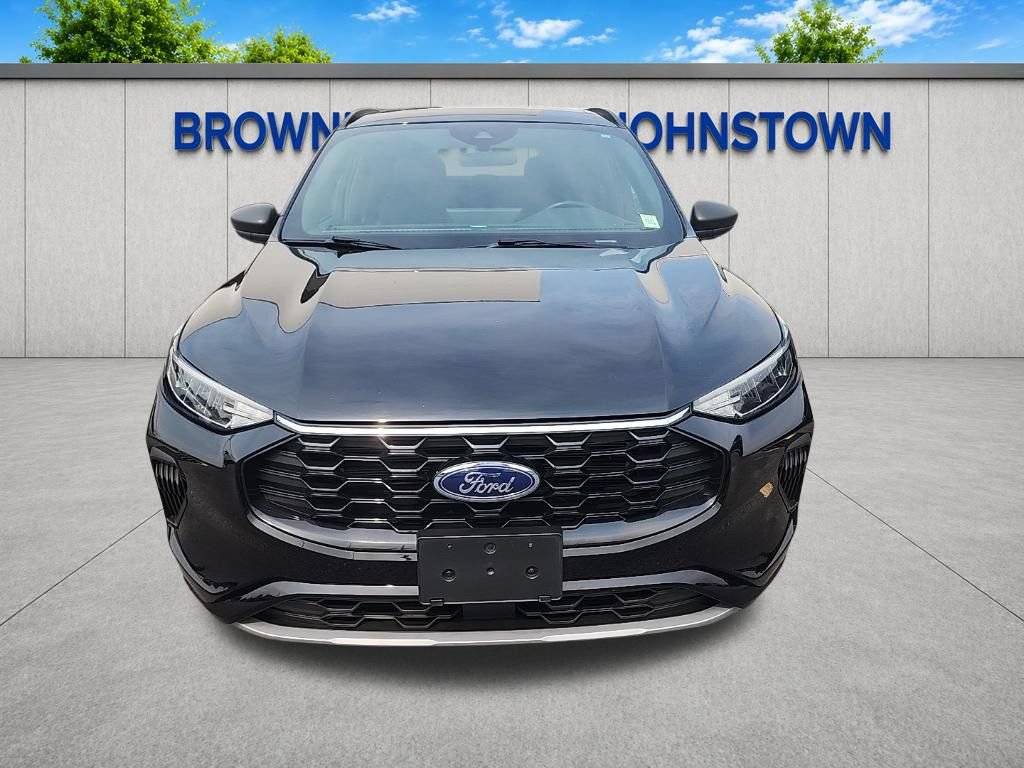 Used 2023 Ford Escape ST-Line w/ Tech Pack #1 AWD/4WD image 3