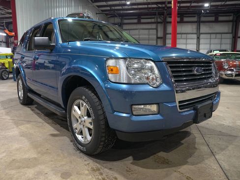 Used 2009 Ford Explorer XLT image 12