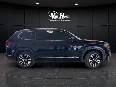 Used 2022 Volkswagen Atlas SEL Premium AWD/4WD image 8