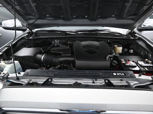 Used 2017 Toyota Tacoma Limited w/ Tow Package image 36