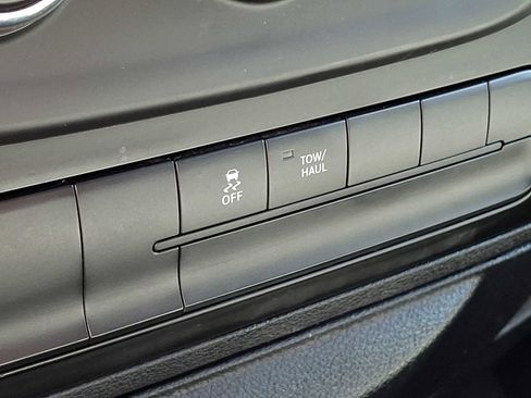 Used 2013 RAM 1500 Express AWD/4WD image 23